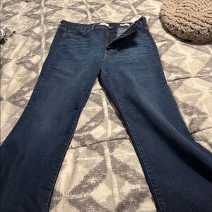 Sofia Vergara flare jeans